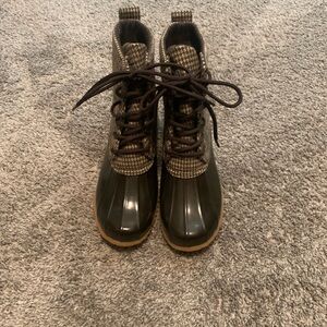 G.H. Bass & Co. Brown Duck Boots